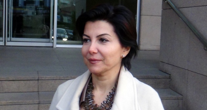 İstanbul'da Sedef Kabaş, İlk Duruşmada Beraat Etti