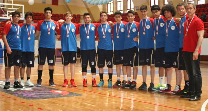 Adana'da Gençlik Kupası Basketbol Turnuvası Tamamlandı