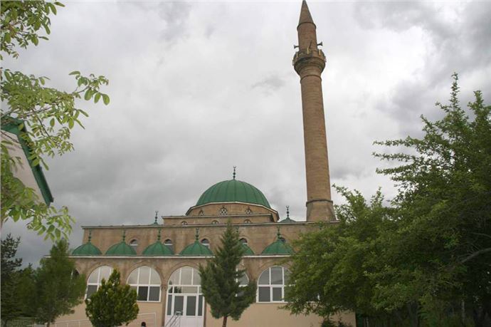 Yozgat Yerköy'de Hayırsever Bilal Şahin, Yibitaş Cami'nin Bakımını Üstlendi