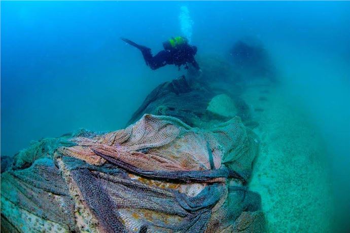 Sakarya Karasu'daki U-20 Denizaltısının Üzerindeki Ağlar Temizlendi