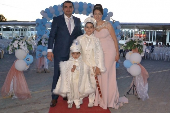 Bodrum'da Bekir Sami Turan’ın Oğulları İçin Sünnet Düğünü Gerçekleştirildi