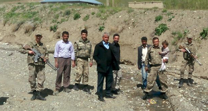 Van Özalp'ta Kaybolan 2.5 Yaşındaki Aslı Artuş 4 Saat Sonra Bulundu