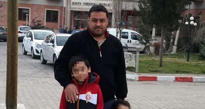 Kütahya Emet ilçesinde bir kişi pazar yerinde tabancayla 4 kişiyi vurdu, 1 ölü 3 yaralı.