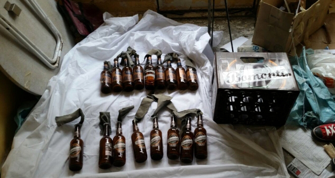 Kadıköy'de SDP Binasında Yapılan Baskında 25 Molotof ve Silah Ele Geçirildi