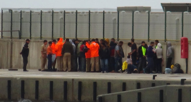 Aydın Didim'de Yasa Dışı Geçişte 38 Kaçak Göçmen Ele Geçirildi