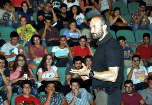 Adnan Menderes Üniversitesi'nde 'Doğa ve İnsan' Konferansı Gerçekleşti