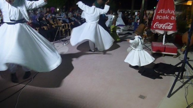 Osmaneli'nde Sakarya Nehri Kenarında Sema Gösterisi ve Sohbet Programı Yapıldı