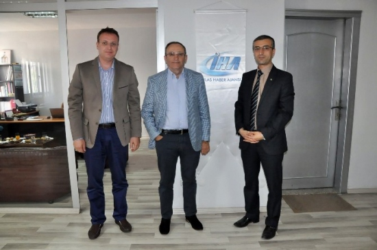 İzmir Aliağa'da SOCAR Türkiye CEO'su Kenan Yavuz, enerjide ideolojik tartışmalara karşı çıktı.