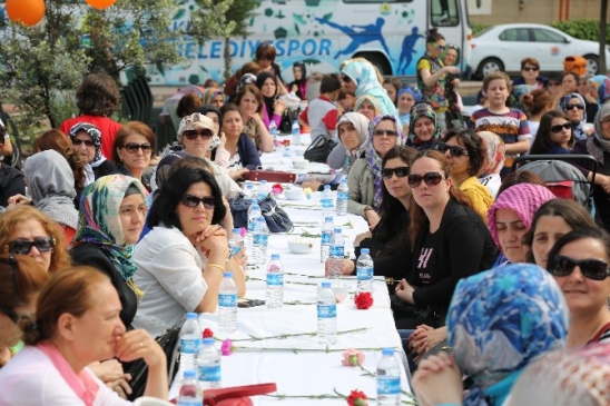 Samsun Atakum'da Özgecan Kadın Koordinasyon Merkezi'nin Yaza Merhaba Etkinliği Düzenlendi