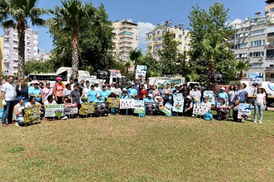 Muratpaşa Bayındır Park'ta Spor Yapıp Parkı Temizlediler