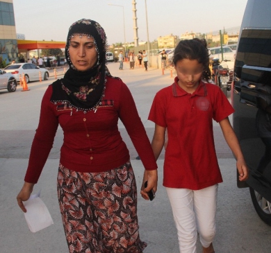 Adana Yüreğir'de Bir Öğretmenin Öğrencisini Darp Ettiği İddia Edildi