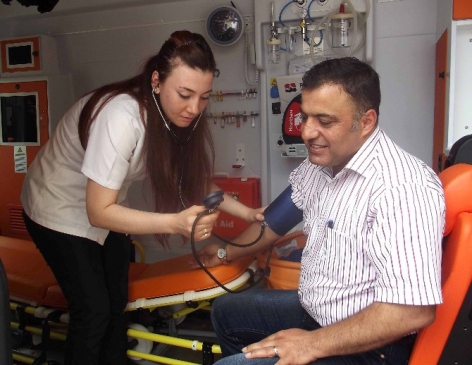 Mersin Büyükşehir Belediyesi, İlçelere 7 Yeni Ambulans Gönderdi