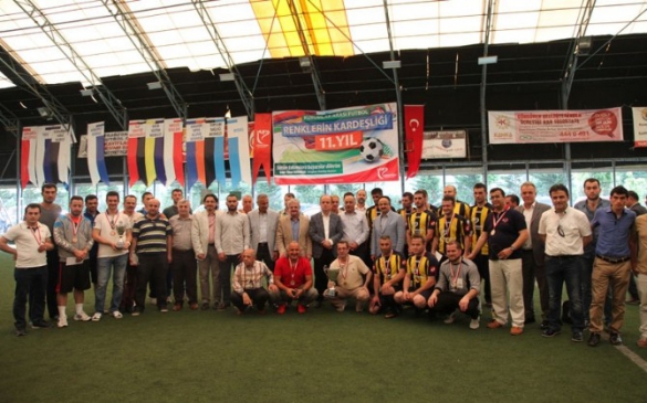 Güngören'de Düzenlenen Kurumlar Arası Futbol Turnuvası'nın Şampiyonu Halk Eğitim Merkezi Oldu