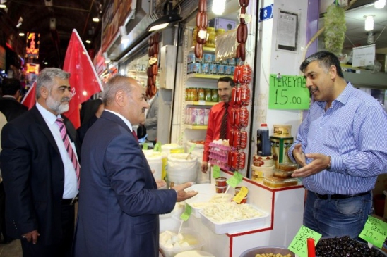 Kayseri'de Kapalı Çarşı Esnafını Ziyaret Eden Milli İttifak Adayları Oy İstedi