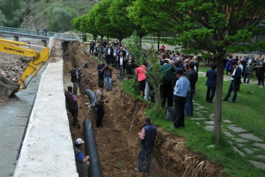 Gümüşhane'de Harşit Çayı için yeni kanalizasyon hattı projesinin temel atma töreni gerçekleştirildi.