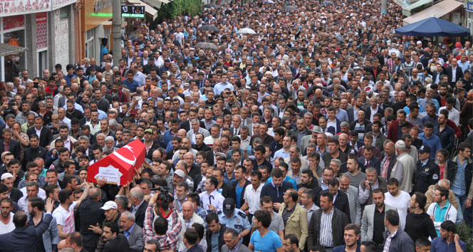 Gürsu'da Şehit Olan Belediye Başkanı Cüneyt Yıldız, Binlerce Kişiyle Uğurlandı