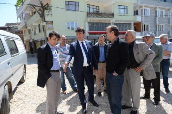 Osmangazi Belediyesi, Yeşilova Mahallesi'nde Yeni Bir Meydan Projesine Başladı