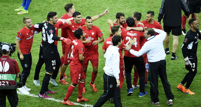 Sevilla, Varşova'da Dnipro'yu 3-2 Yenerek Şampiyonluğa Ulaştı