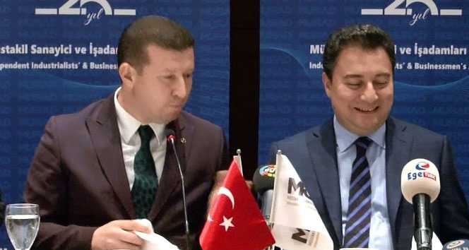 İzmir'de Babacan, Türkiye Ekonomisini Değerlendirdi