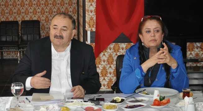 Kars'ta İktidar Adayları için Üniversite ve Kaymakamlık Seferber Olduğu İddia Edildi