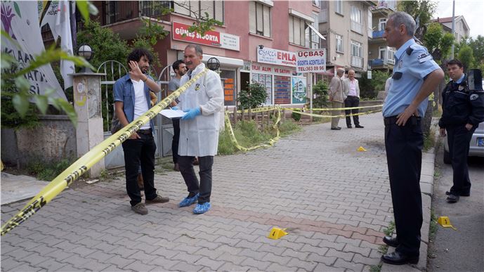 Ankara Mamak'taki HDP Seçim Bürosuna Molotof Atan Şahıs Yakalandı