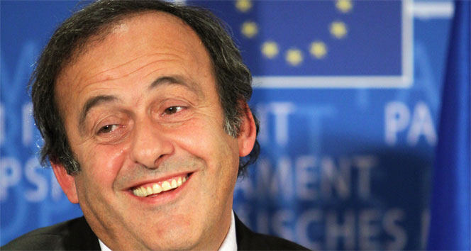 Zürih'te Platini, Blatter'e İstifa Etmesi İçin Çağrıda Bulundu