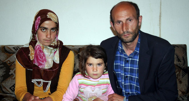 Kars Arpaçay'da Üç Çocuğunu Kaybeden Aile, Kızları İçin Yetkililerden Yardım Talep Ediyor
