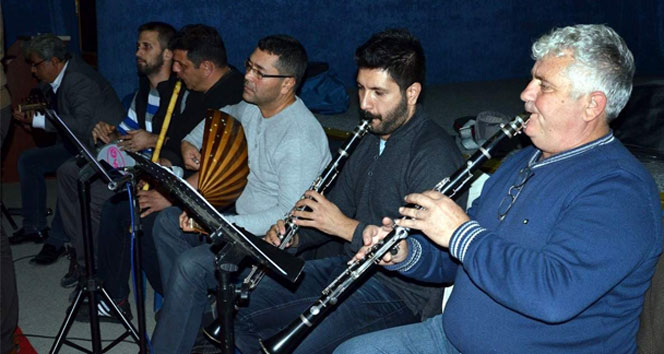 Aliağa'da Türk Halk Müziği Korosu, Yaza Merhaba Konseri Düzenliyor