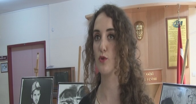 Zonguldak'ta Zehra Coğ'un Kömür Tozuyla Çizdiği Resimler Beğeni Topladı