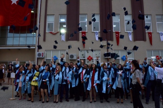 Adnan Menderes Üniversitesi Köşk MYO İlk Mezuniyet Törenini Gerçekleştirdi