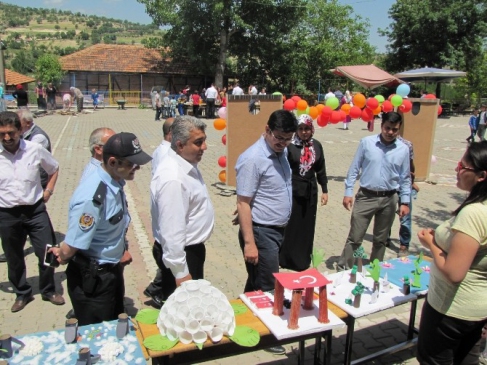 Kütahya Hisarcık'ta Öğrenci Yıl Sonu Sergisi İlgiyi Üzerine Çekti