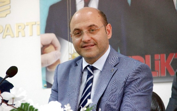 Kütahya'da Ali Çetinbaş, Hakaretlere Tepki Gösterdi