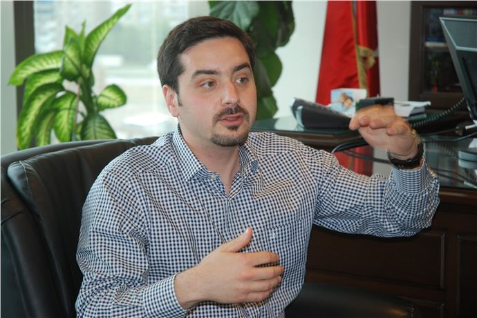 İzmir'de DSP Genel Başkan Yardımcısı Onur İste, 14,5 milyon seçmene sandığa gitme çağrısı yaptı.