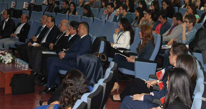 Eskişehir'de Sağlık Yönetiminde Mesleki Uyum ve Kariyer Zirvesi Gerçekleştirildi