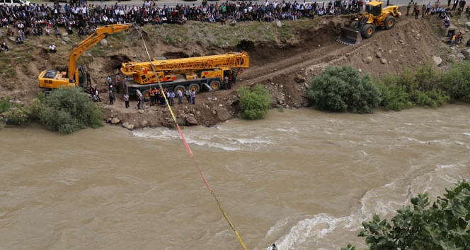 Hakkari Oğul Köyü yakınlarında kaybolan Enver Adıyaman'ın cenazesi Kuzey Irak'ta bulundu