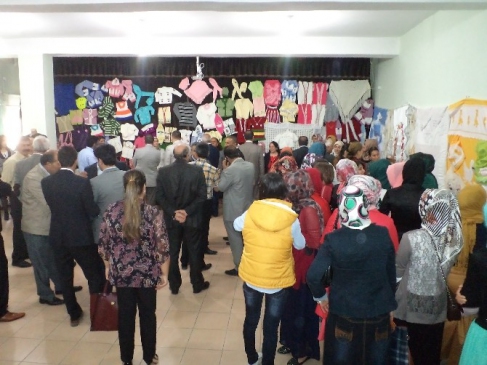 Varto'da Halk Eğitim Merkezi Yılsonu Sergisi Gerçekleştirildi