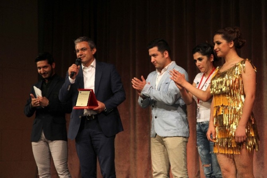 Karşıyaka'da Ege Üniversitesi ve Belediye İşbirliğiyle Latin Dansları Festivali Düzenlendi