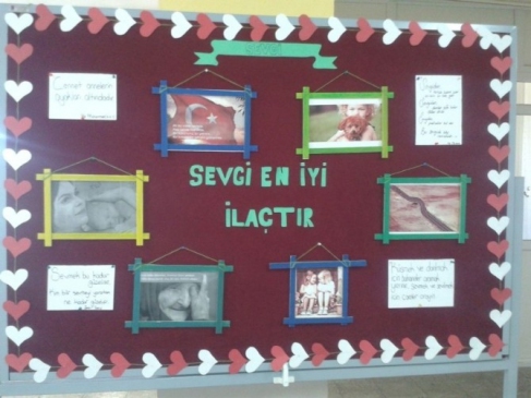 Burhaniye'de Sevgi Konulu Değerler Eğitimi Yarışmasında Öğrenciler Yarıştı