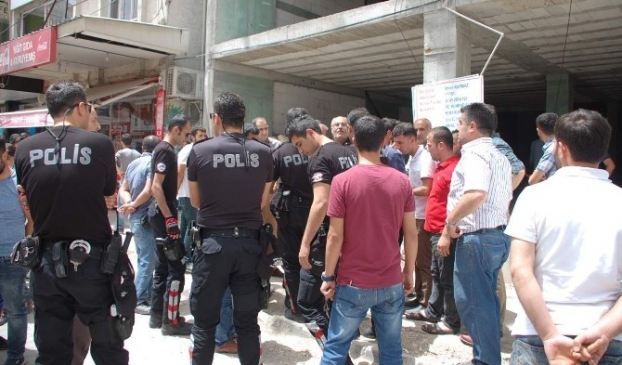 Adıyaman Merkez'de Esnaflar, Kurulacak Baz İstasyonuna Tepki Gösterdi