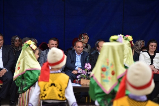 Kartepe Belediyesi, 17 Ağustos Ortaokulu Öğrencilerine Bisiklet Dağıtım Töreni Düzenledi