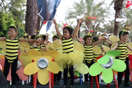 Antalya'da Aile Eğitim Merkezleri Tarafından Düzenlenen Bahar Şenliği Gerçekleşti