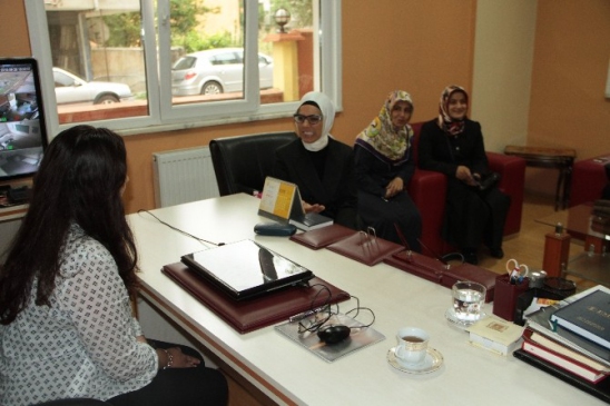 Ravza Kavakçı Kan, Sultanbeyli'de Engelli Çocuklar İçin Rehabilitasyon Merkezini Ziyaret Etti