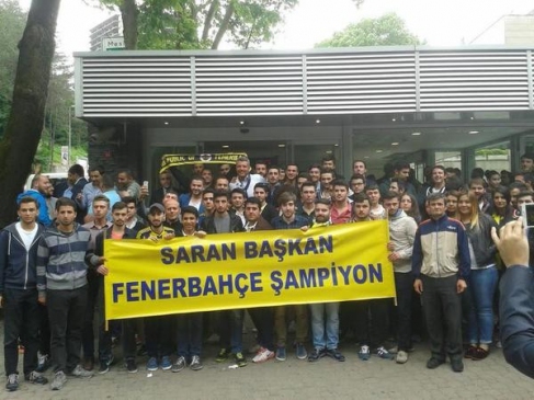 Fenerbahçe Taraftarları, Sadettin Saran'ı Başkan Adayı Olmaya Davet Etti