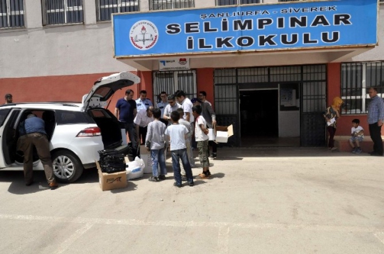 Şanlıurfa Siverek’te 100 Öğrenciye Giyim Yardımı Yapıldı