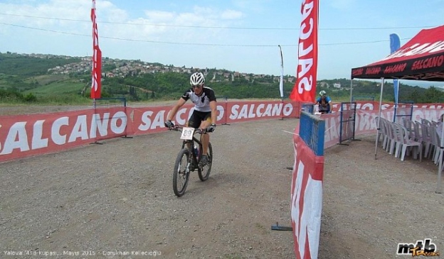 Nilüfer'de Bisiklet Yarışlarında Dereceye Giren Sporcular