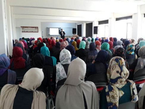 Silvan'da Gençlere Yönelik Değerlerimiz Semineri Gerçekleştirildi