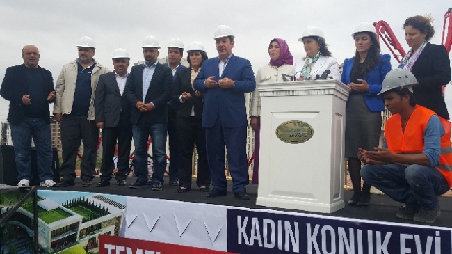 Esenyurt'ta Kadın Konuk Evi'nin Temeli Atıldı, Törenle Başladı