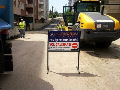 Altınordu'da Bozulan Yolların Yenilenmesi İçin Çalışmalar Başladı
