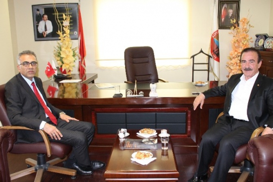 Adıyaman'da Dr. Erdoğan Öz, Ticaret Borsası Başkanı Mahmut Fırat'ı Ziyaret Etti