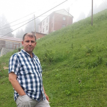 Mersin Erdemli'de Emekli Polis Memuru Tapu Müdürlüğü Önünde İntihar Etti